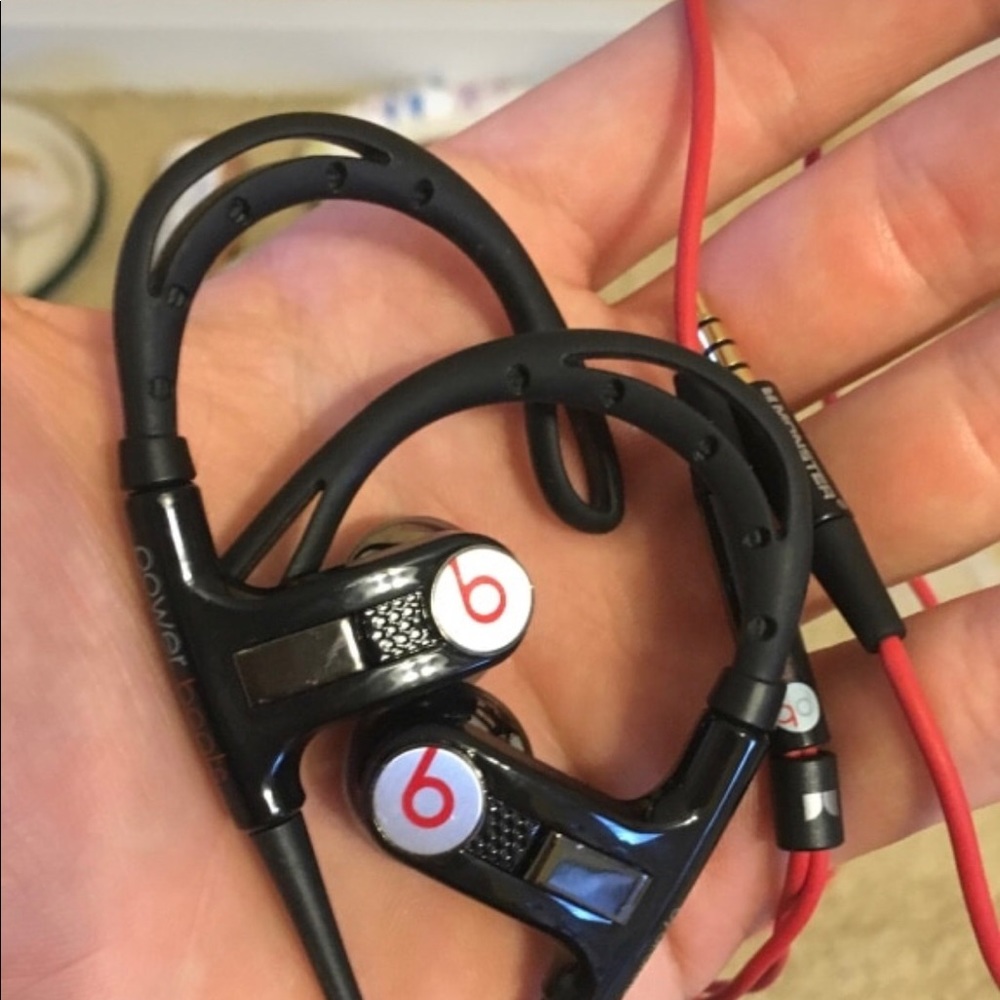 beats ear buds